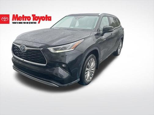 2021 Toyota Highlander Hybrid Platinum