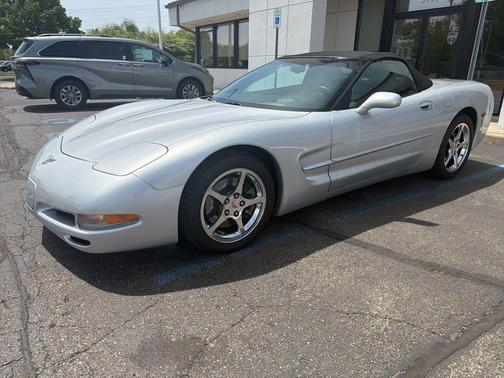 Quicksilver Metallic 2003 Chevrolet Corvette Base