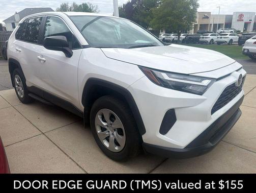 Ice Cap 2024 Toyota RAV4 LE