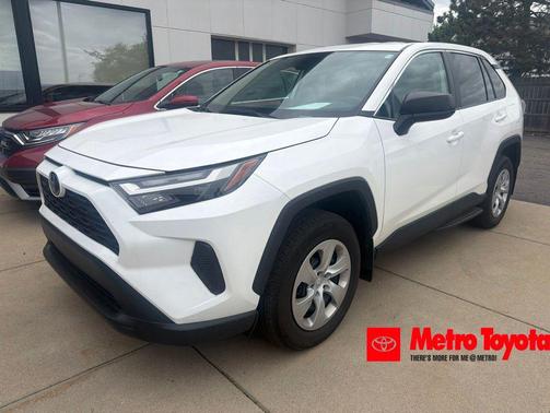 Ice Cap 2024 Toyota RAV4 LE