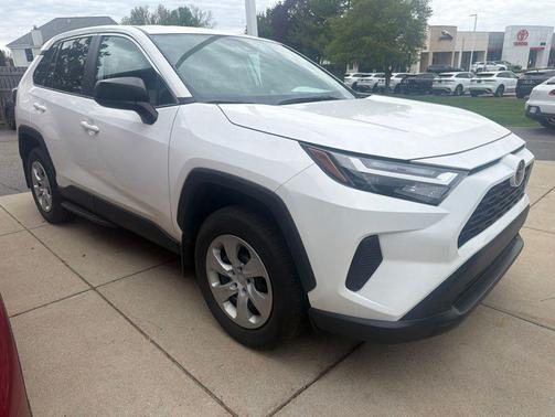 Ice Cap 2024 Toyota RAV4 LE
