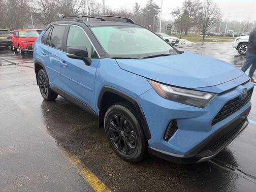 2024 Toyota RAV4 Hybrid SE