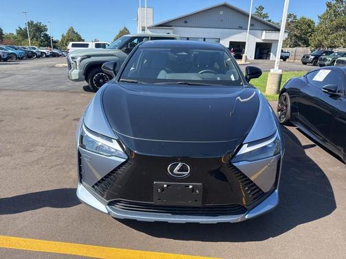 2023 Lexus RZ 450e Luxury