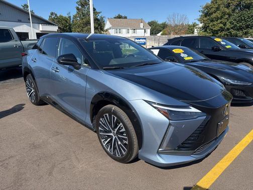 2023 Lexus RZ 450e Luxury