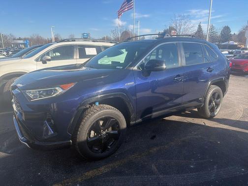 2020 Toyota RAV4 Hybrid SE