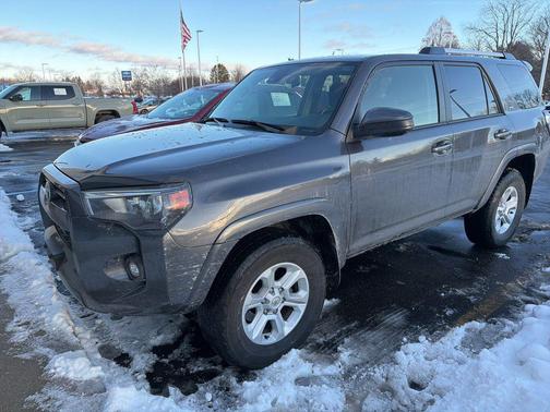 2022 Toyota 4Runner SR5