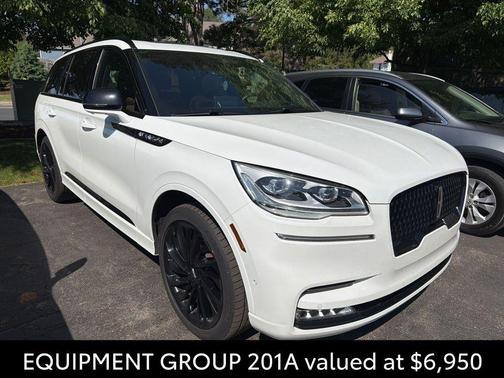 Pristine White Metallic Tri-Coat 2023 Lincoln Aviator Reserve AWD