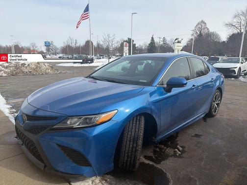 2019 Toyota Camry SE