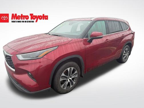 2024 Toyota Highlander Hybrid XLE