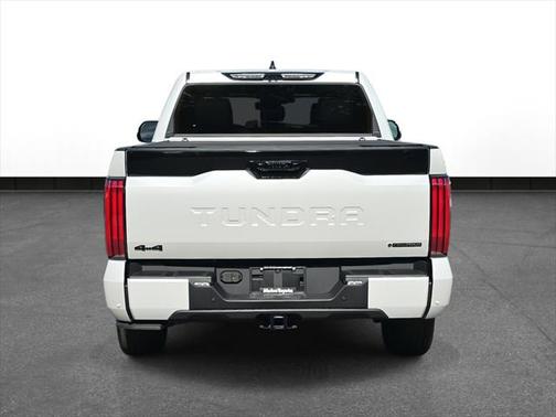 2025 Toyota Tundra Hybrid Platinum