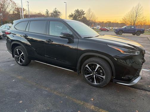 2022 Toyota Highlander XSE