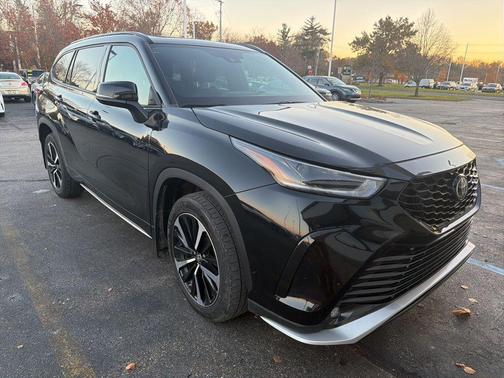 2022 Toyota Highlander XSE