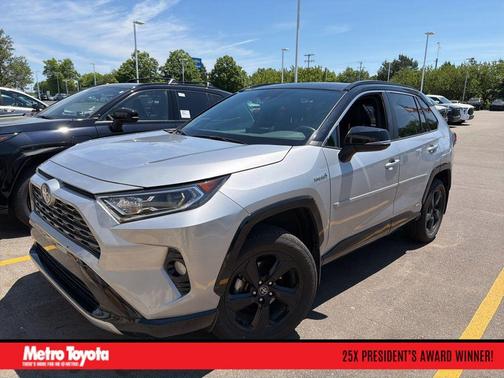 Silver Sky Metallic/Midnight Black Metallic 2021 Toyota RAV4 Hybrid SE