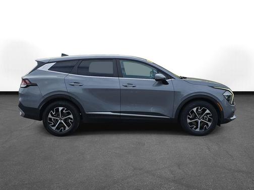 Everlasting Silver 2023 Kia Sportage EX