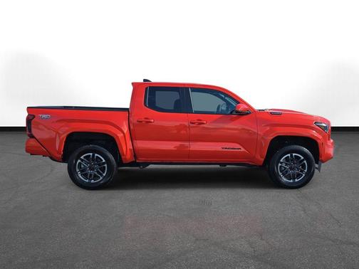 2024 Toyota Tacoma Hybrid TRD Sport