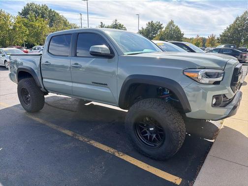 2023 Toyota Tacoma TRD Off Road