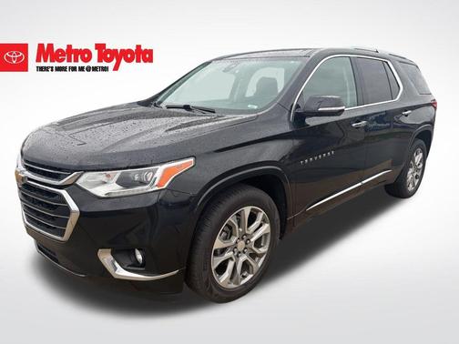 Mosaic Black Metallic 2019 Chevrolet Traverse Premier