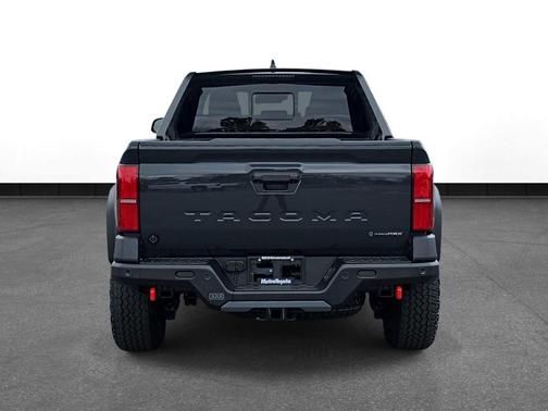 2025 Toyota Tacoma Hybrid Trailhunter