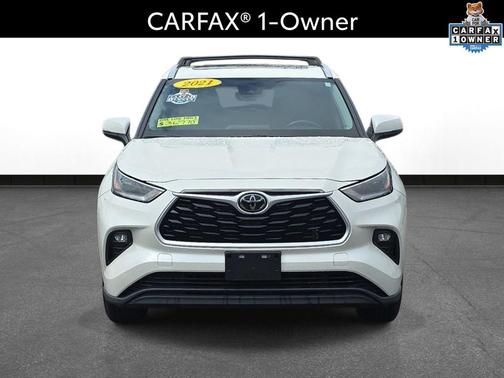 Blizzard Pearl 2021 Toyota Highlander XLE