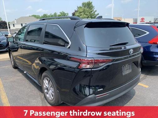 2023 Toyota Sienna XLE 7 Passenger