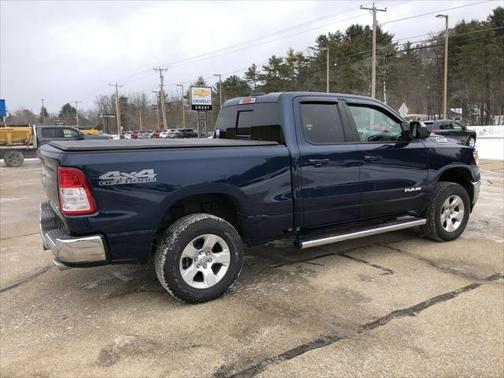 2022 RAM 1500 Big Horn Quad Cab 4x4 64' Box