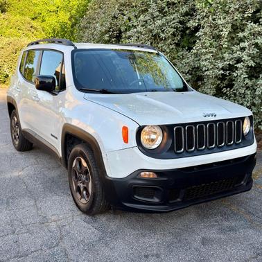 Alpine White 2017 Jeep Renegade Sport