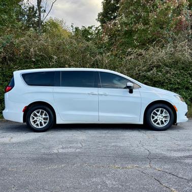 2017 Chrysler Pacifica LX