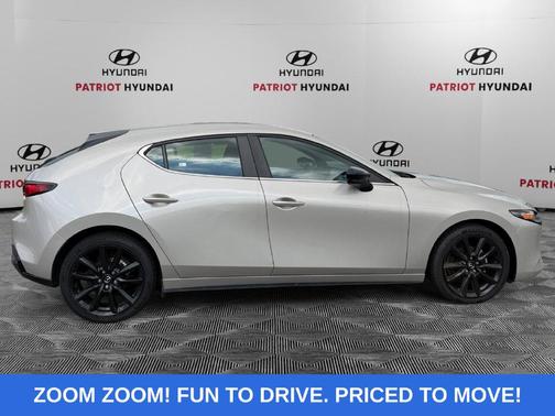 Platinum Quartz Metallic 2025 Mazda Mazda3 2.5 S Select Sport
