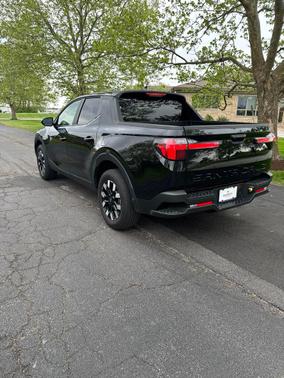 Phantom Black 2025 Hyundai SANTA CRUZ SE