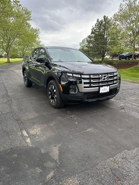 Phantom Black 2025 Hyundai SANTA CRUZ SE