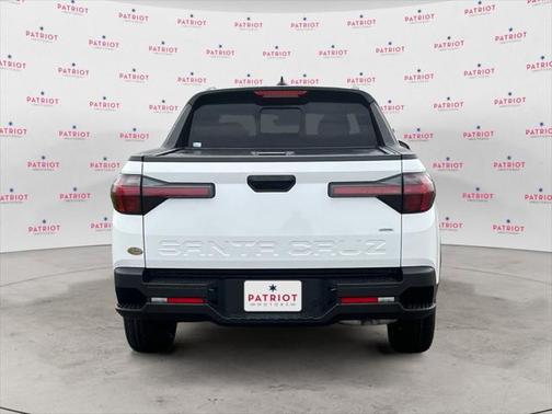 2025 Hyundai SANTA CRUZ SEL Activity