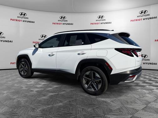 Serenity White Pearl 2025 Hyundai TUCSON SEL