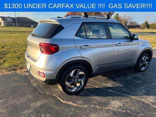 2023 Hyundai VENUE SEL