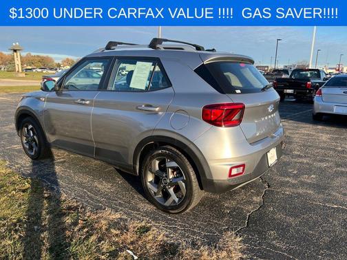 2023 Hyundai VENUE SEL