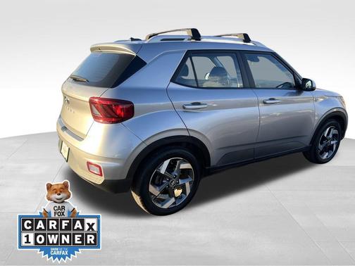 2023 Hyundai VENUE SEL