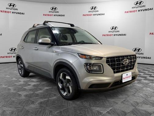 2023 Hyundai VENUE SEL