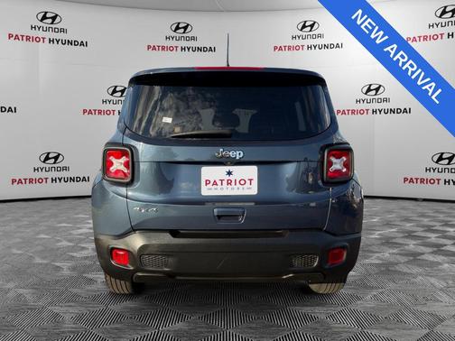 Slate Blue Pearlcoat 2023 Jeep Renegade Latitude