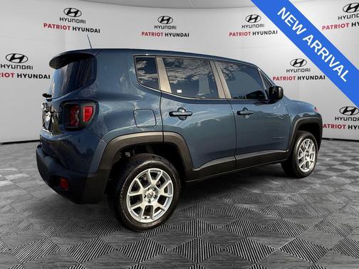 Slate Blue Pearlcoat 2023 Jeep Renegade Latitude