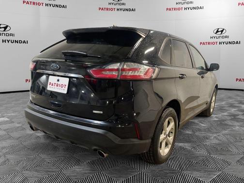 2020 Ford Edge SE
