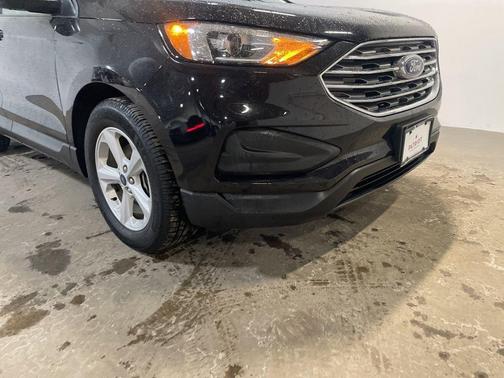 2020 Ford Edge SE