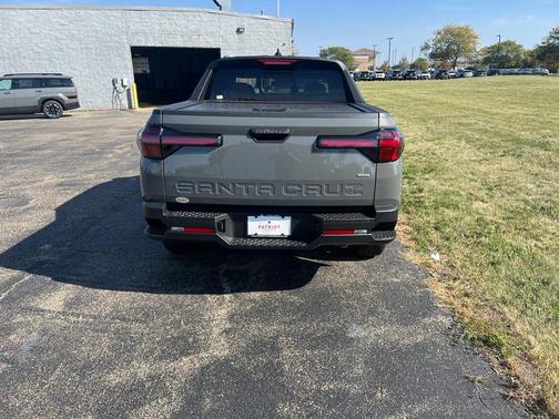 2026 Hyundai SANTA CRUZ SEL Activity