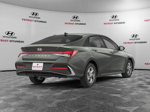 Amazon Gray 2026 Hyundai ELANTRA SE