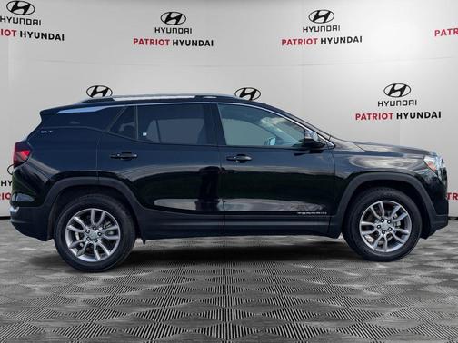 Ebony Twilight Metallic 2024 GMC Terrain SLT