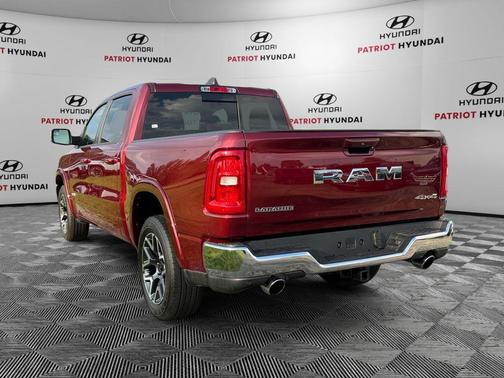 Delmonico Red Pearlcoat 2026 RAM 1500 Laramie