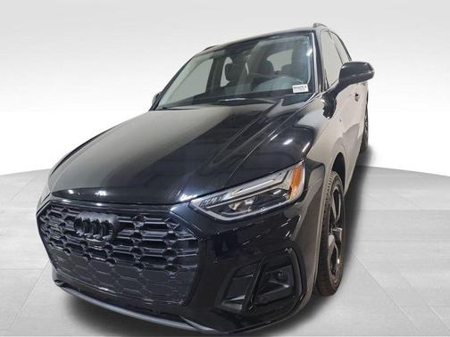 2022 Audi Q5 45 S line Premium Plus