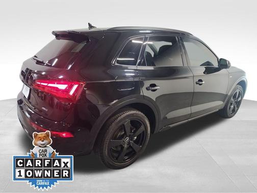 2022 Audi Q5 45 S line Premium Plus