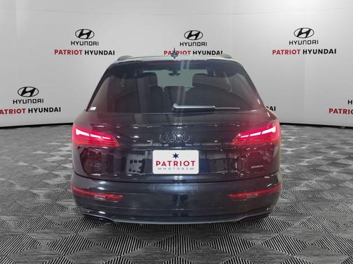2022 Audi Q5 45 S line Premium Plus