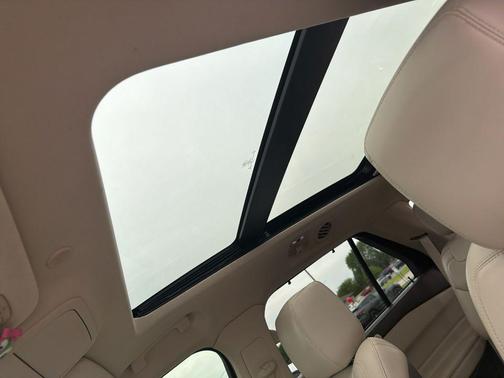 STAR WHITE MET TRI-COAT 2020 Ford Explorer Platinum