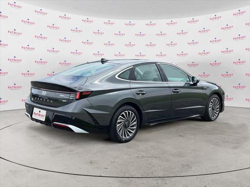 2025 Hyundai SONATA Hybrid Limited