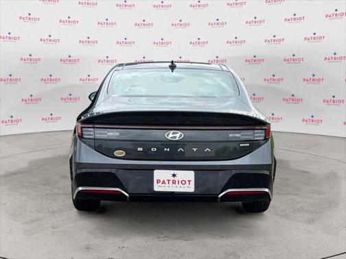 2025 Hyundai SONATA Hybrid Limited